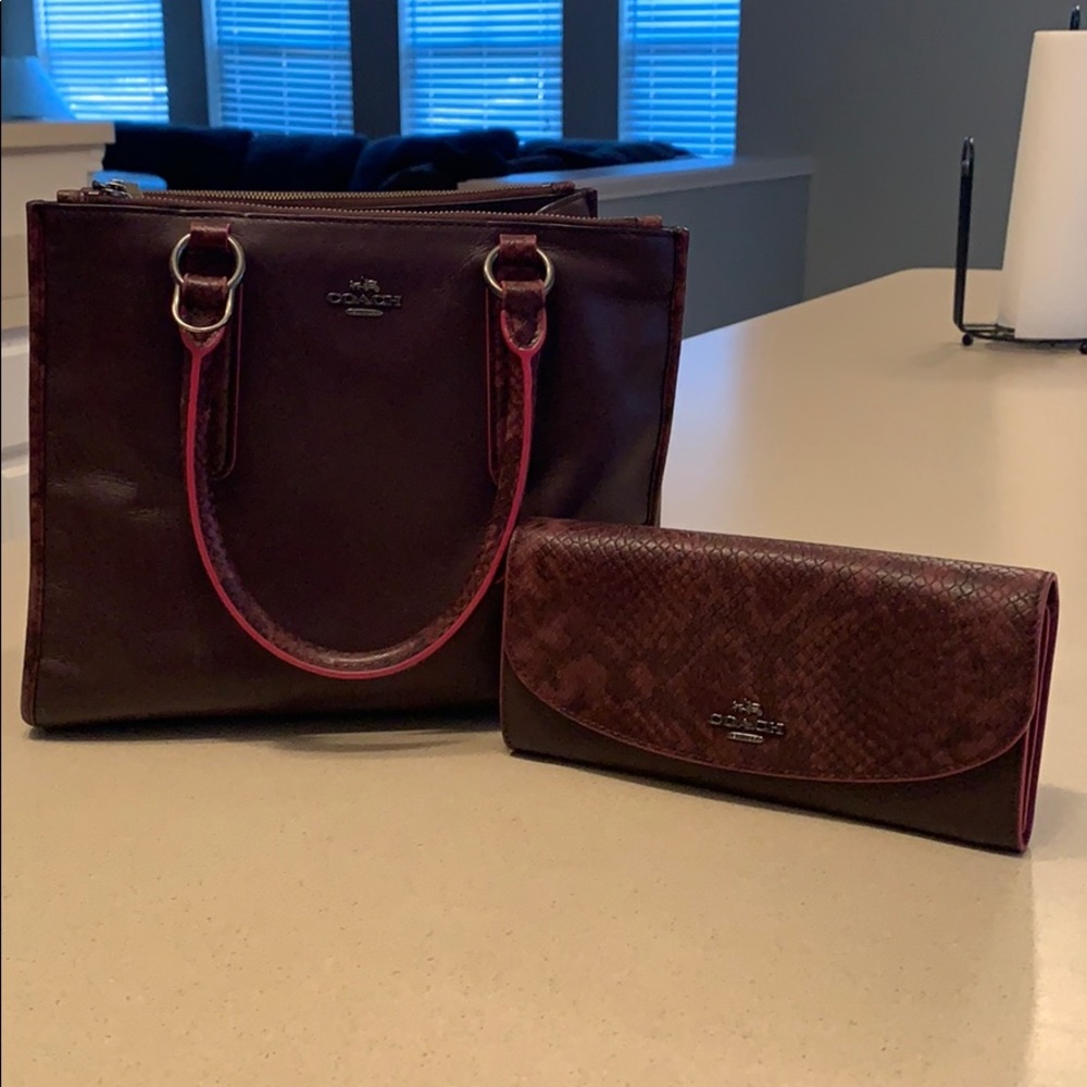 Coach purse and wallet set